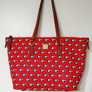 New Dooney & Bourke UGA purse/tote